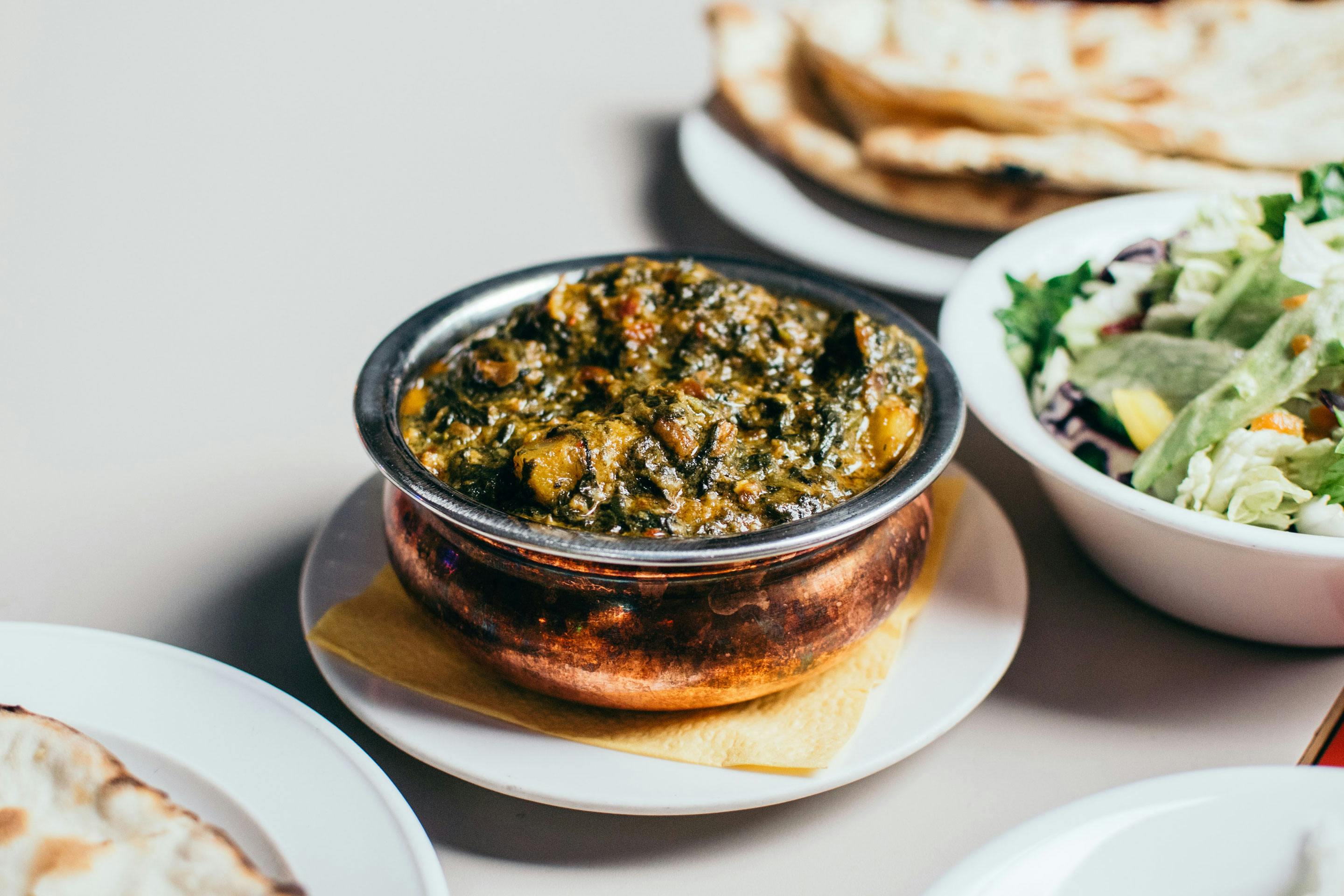 indische Gerichte und Naan nach Ayurveda zubereitet